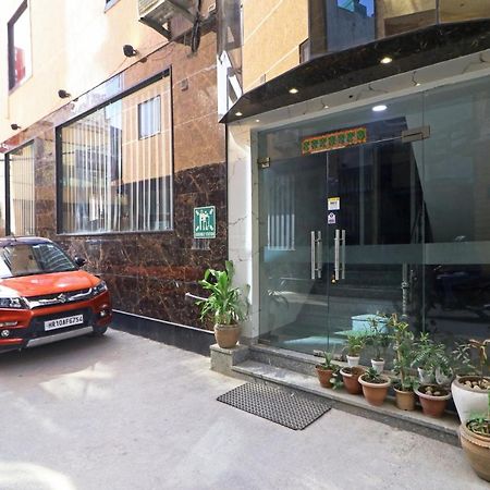 Hotel Paragon Suites Nueva Delhi Exterior foto